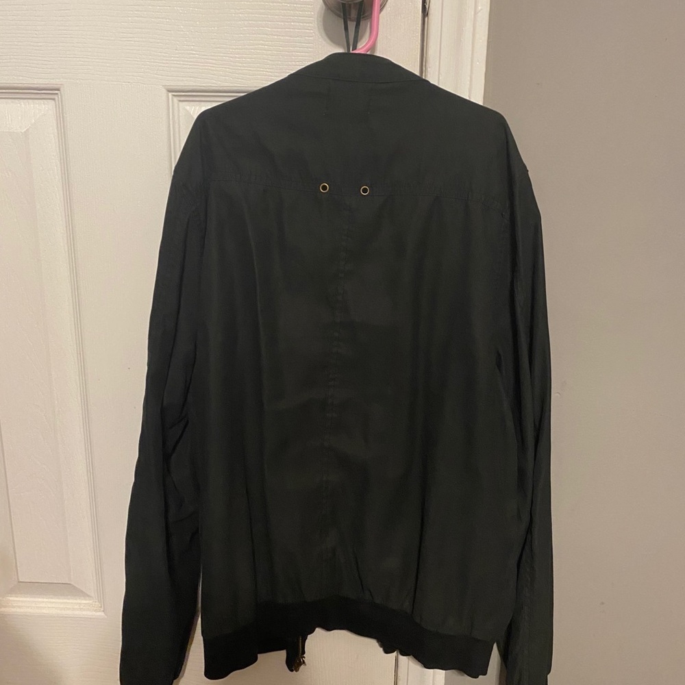 black jacket - Picture 2 of 4